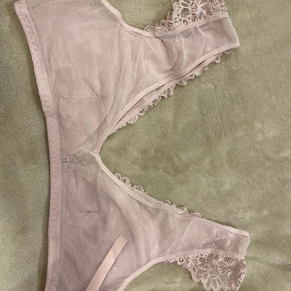 Victoria Secret Bralette light pink - Picture 2 of 3